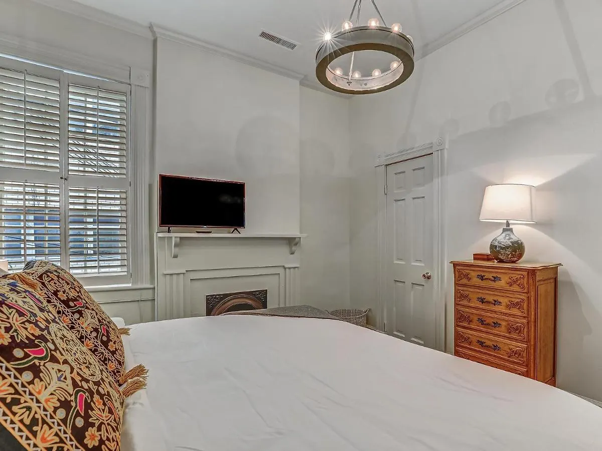 Hawkins House Holiday home Savannah