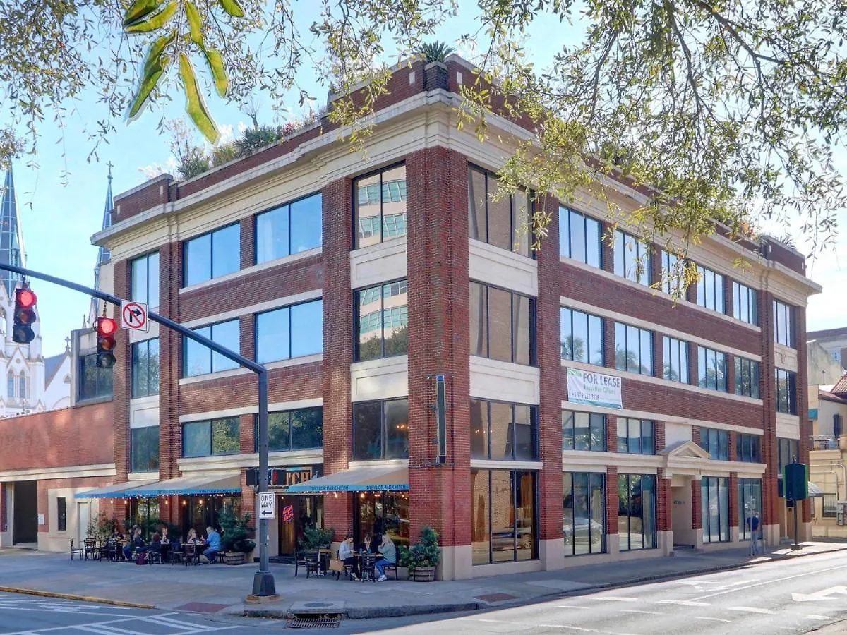 Sky At 300 Drayton * Savannah
