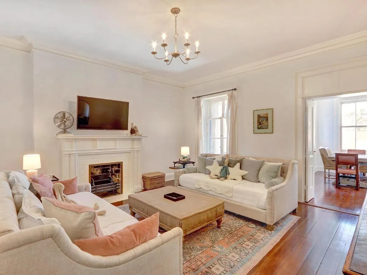 Elsewhere On Madison Square Holiday home