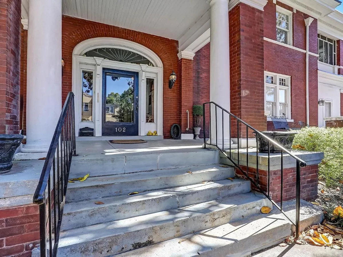 Apartment Drayton Place 1a & 1b *
