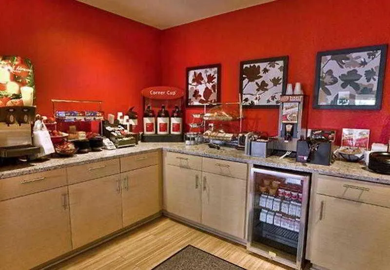 Hotel Towneplace By Marriott Airport 3*