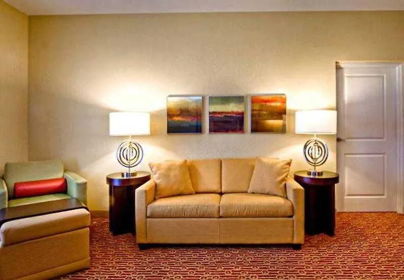 Towneplace By Marriott Airport 3*
