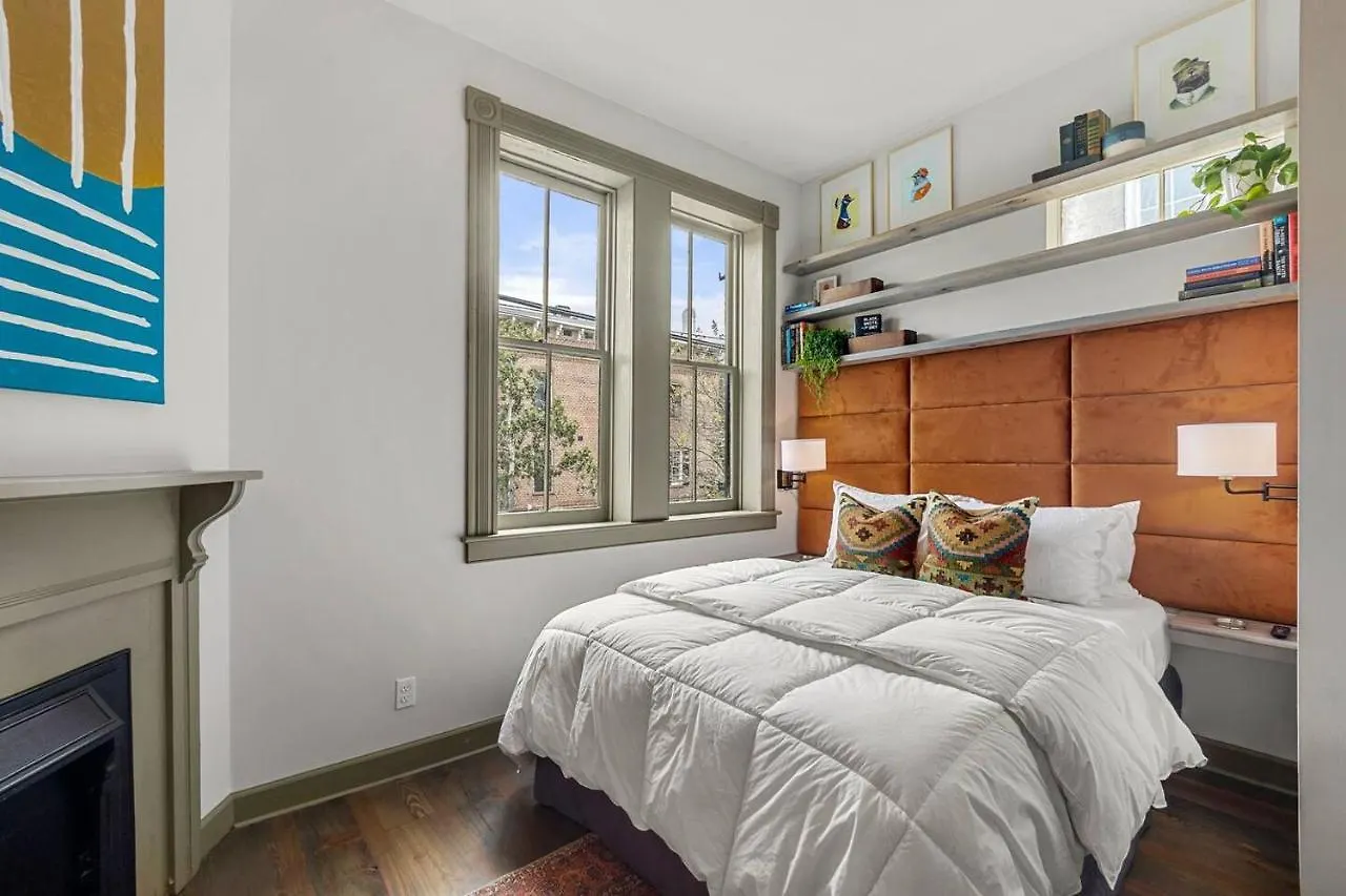 Carriage House - House On Taylor Square サバンナ