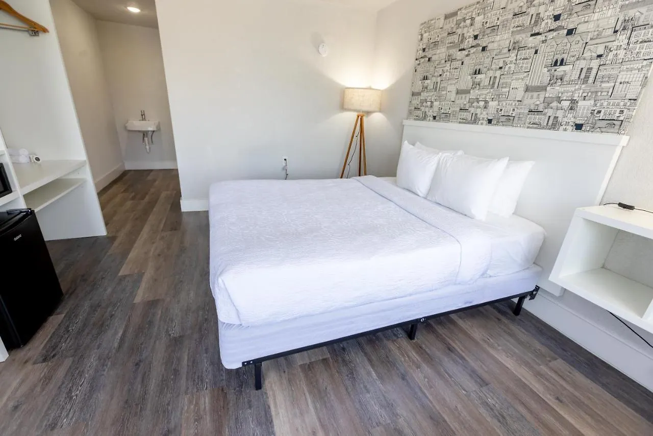 Hotel Oneway Savannah