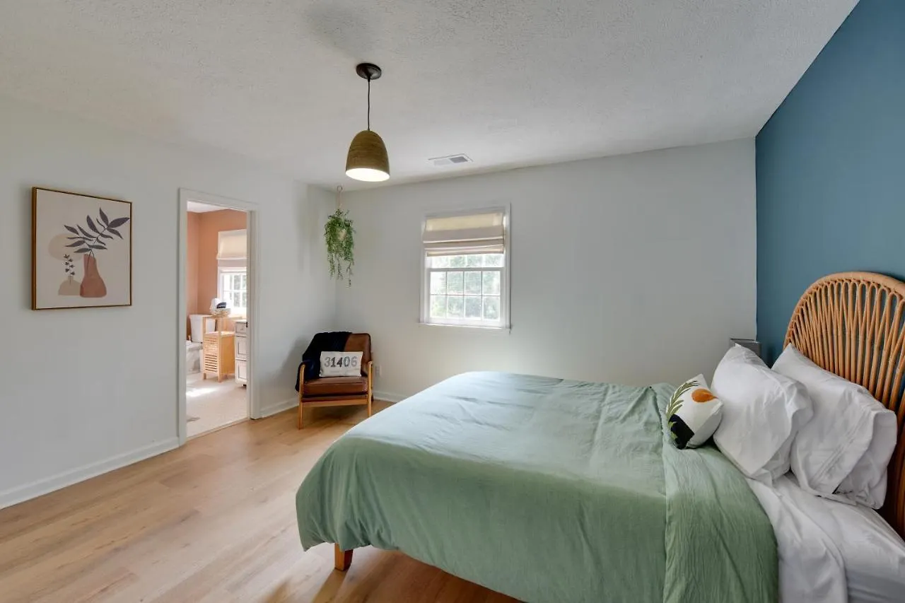 Holiday home Chic Georgia Getaway With Pool And Deck, Near Beaches! Savannah