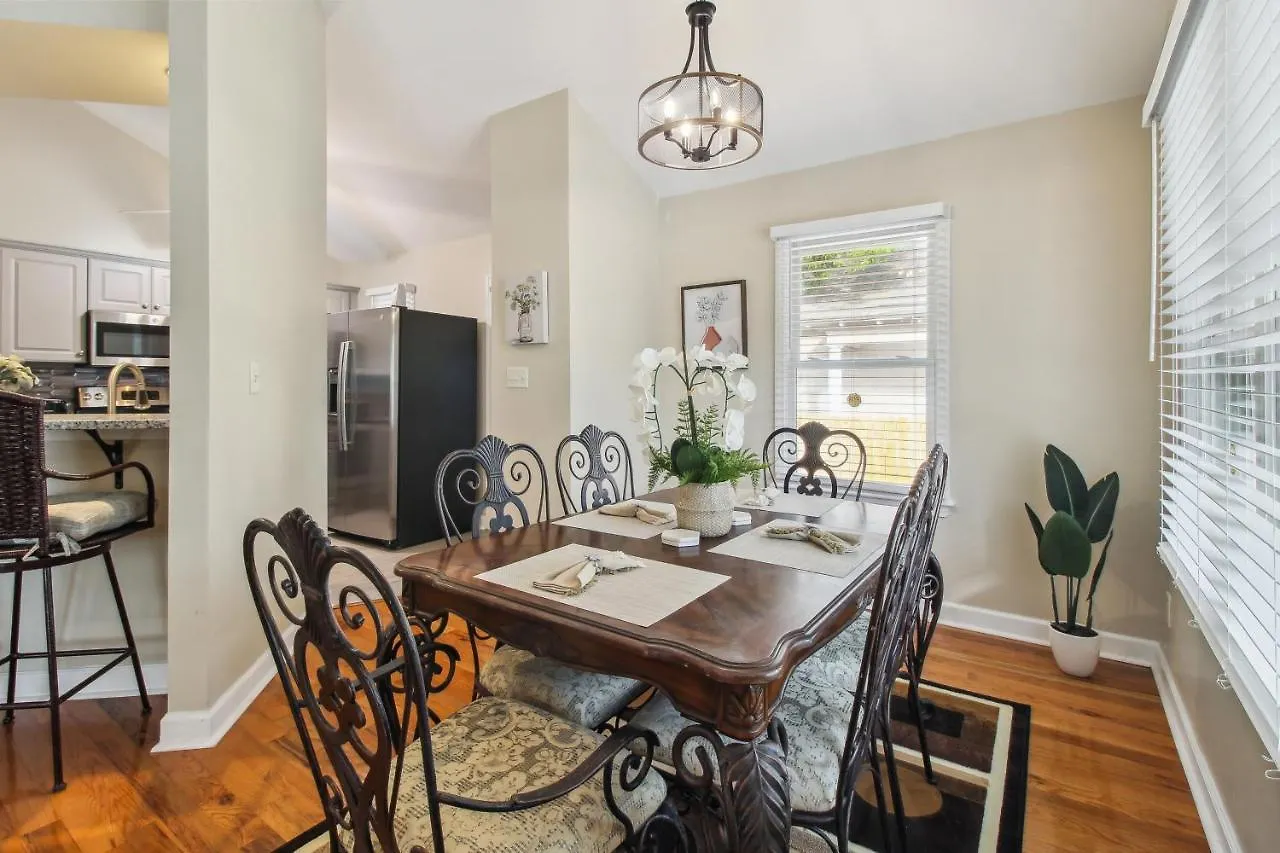 With Patio And Grill About 2 Mi To Downtown * Savannah