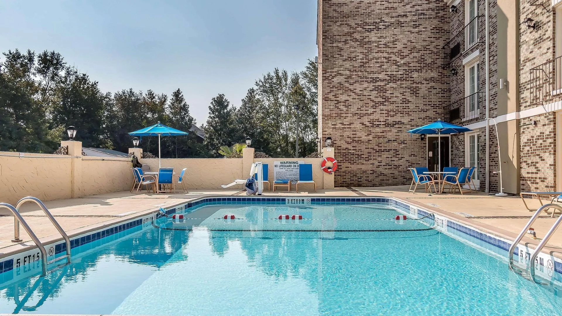 Comfort Inn 3*