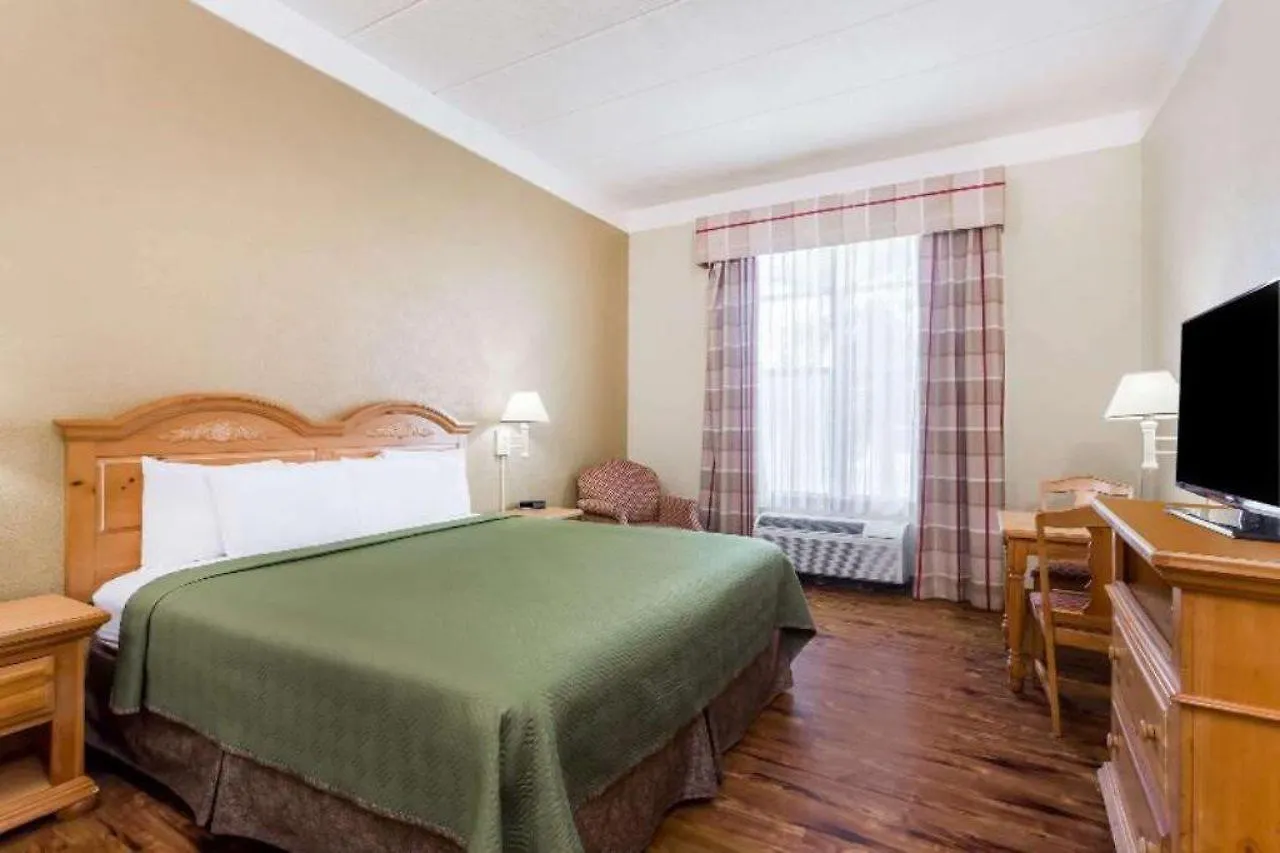 Wingate By Wyndham Gateway Savannah