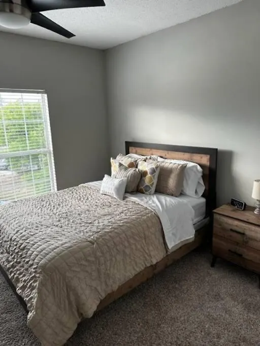 Extravagant 2 Br/2 Ba Savannah