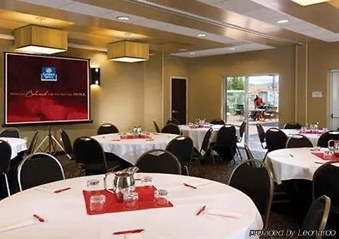 Doubletree By Hilton Airport