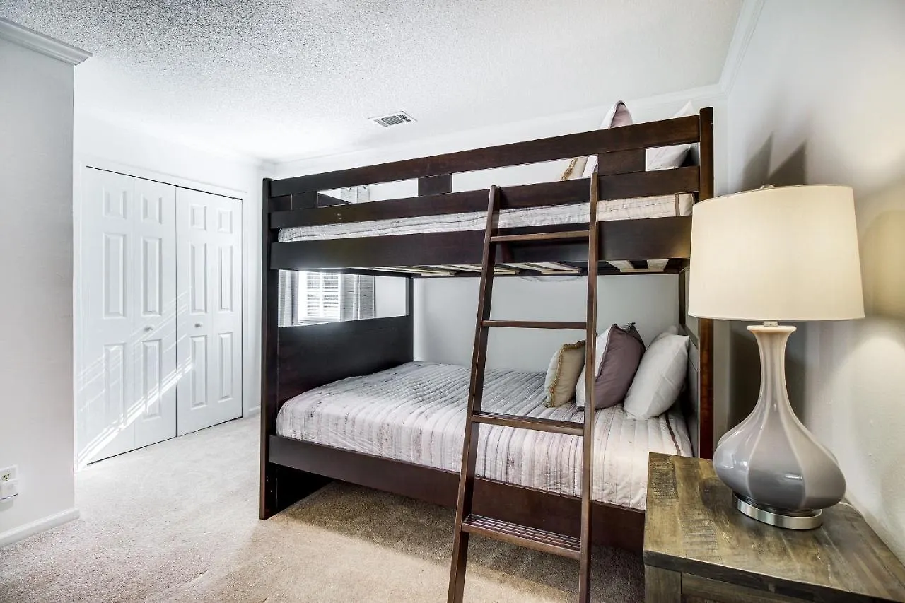 Holiday home Charming Vacation With Game Room! Savannah