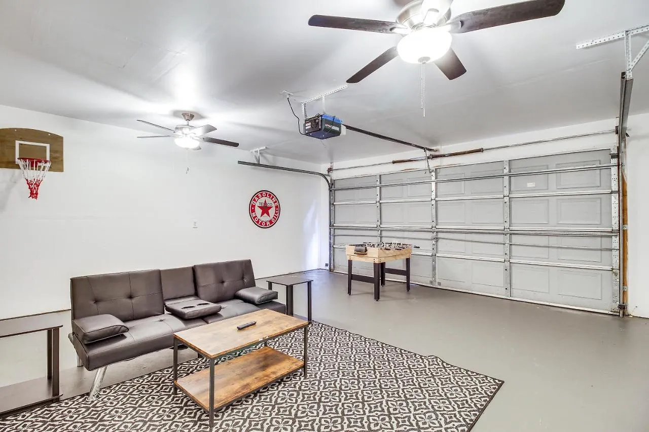 Holiday home Charming Vacation With Game Room!