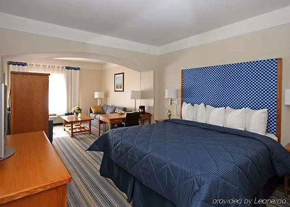 Spark By Hilton Airport 2*