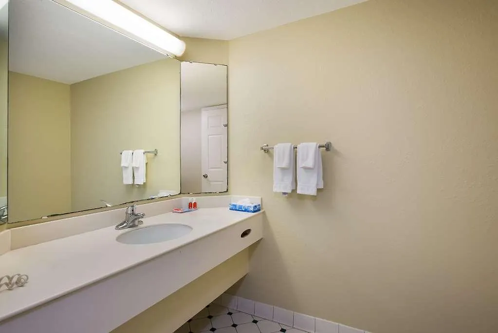Econo Hotel Savannah