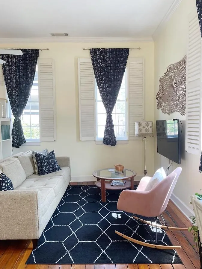 בית נופש Charming 1885 Parlor Loft Downtown *