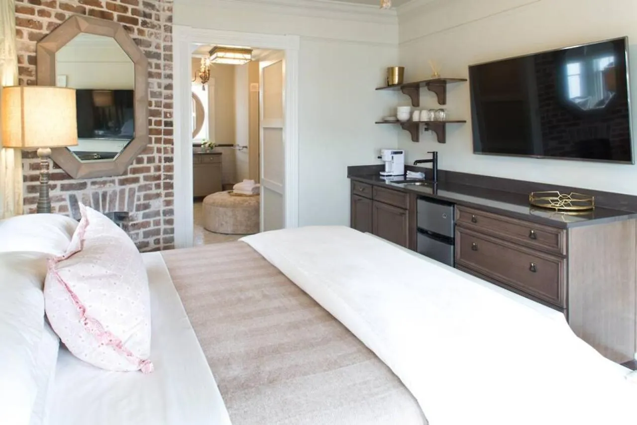 Holiday home Mirabelle Building Across From St Johns Cathedral *