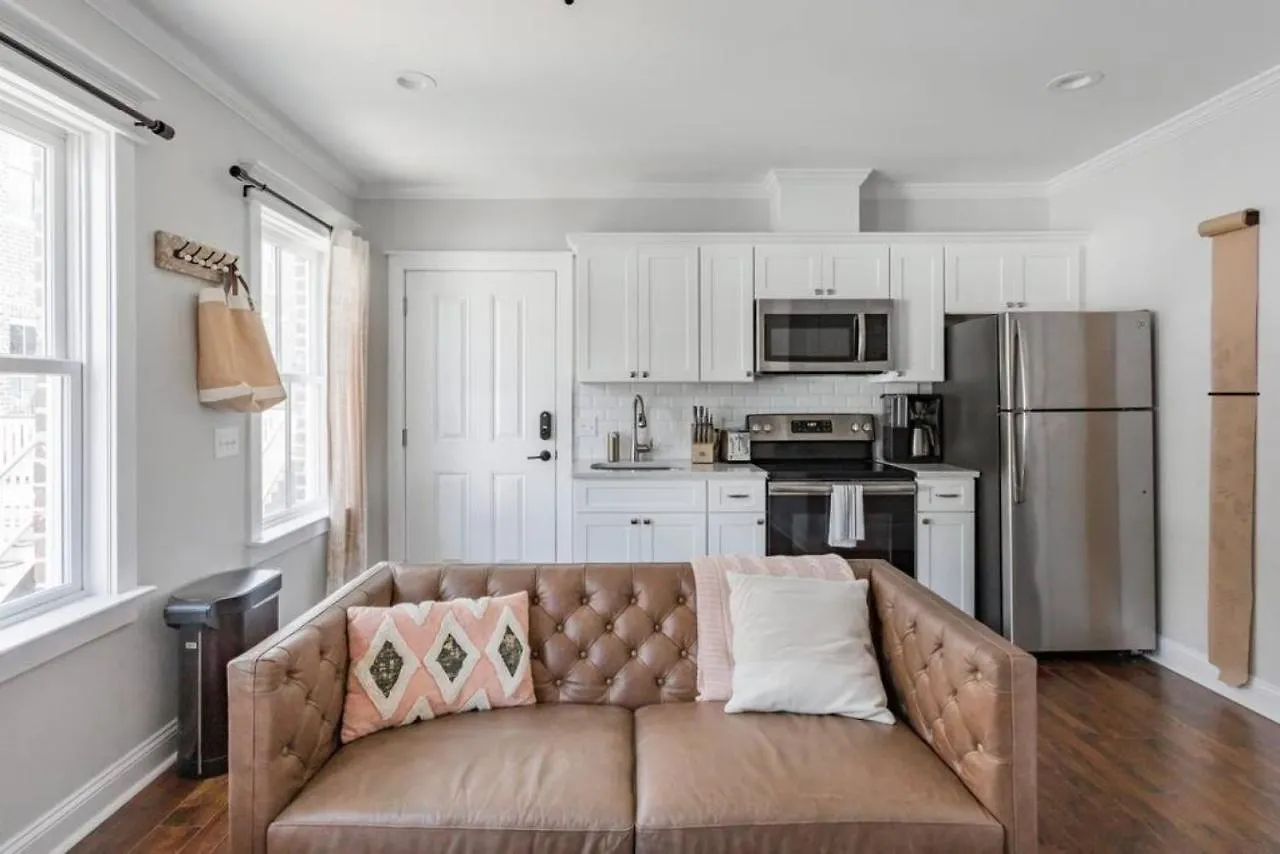 Radiant Estate In Savannah