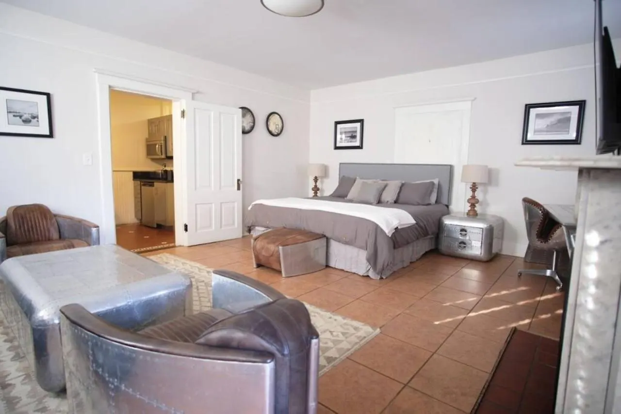 8br Historic Hamilton House