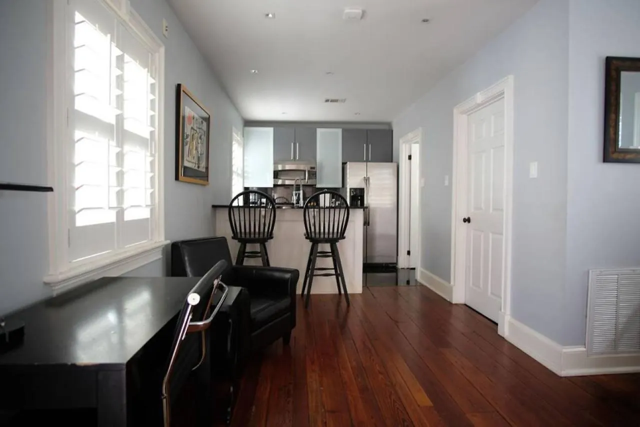 Carriage House A At Hamilton * Savannah