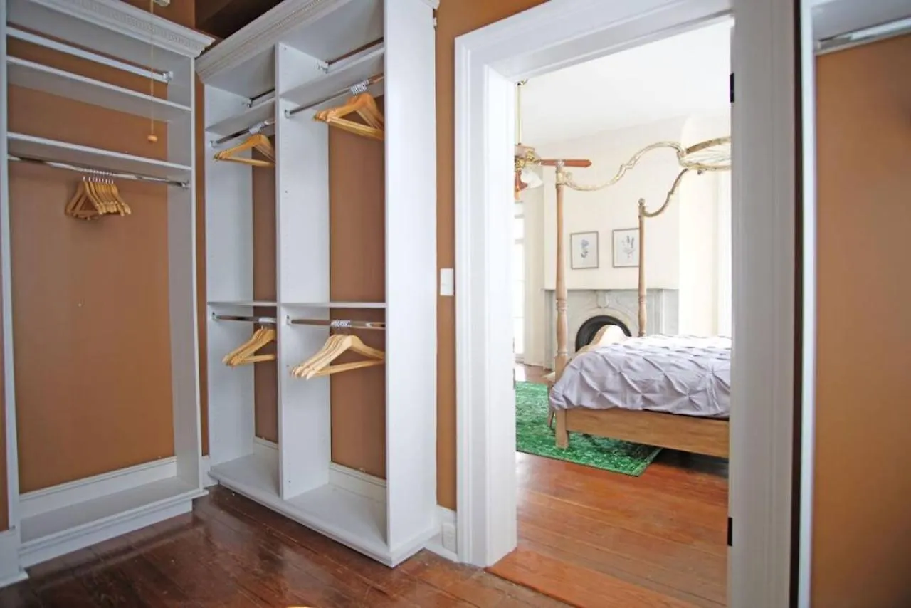 8br Historic Hamilton House