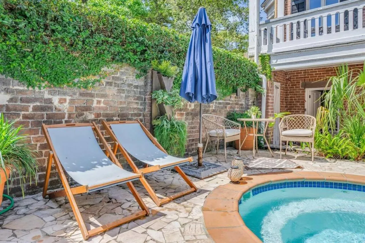 Carriage House A At Hamilton Holiday home *