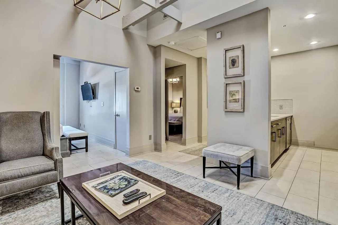 Parker's Collection Estate Apartment Savannah