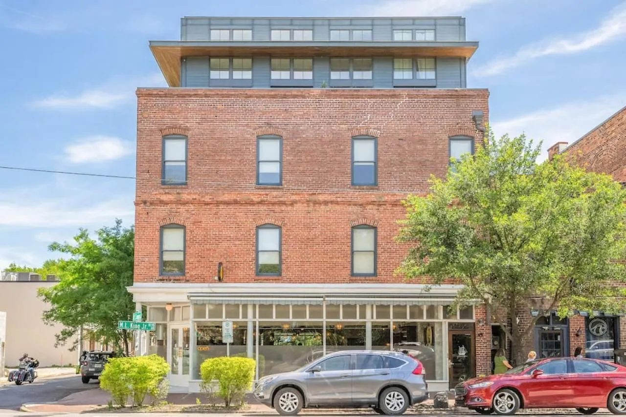 Apartment Downtown Loft Near Everything *