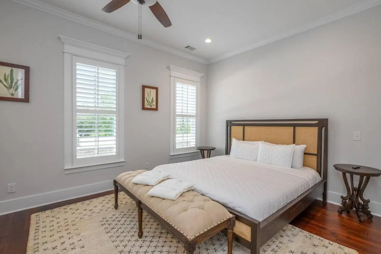 5 Bed Rose Estate With Parking