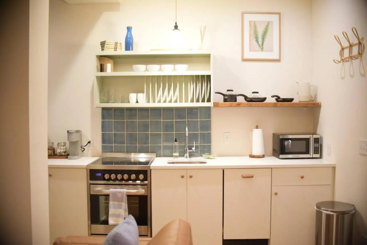 Hip In Downtown Apartment