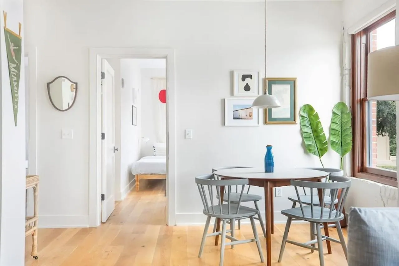 2br In Downtown