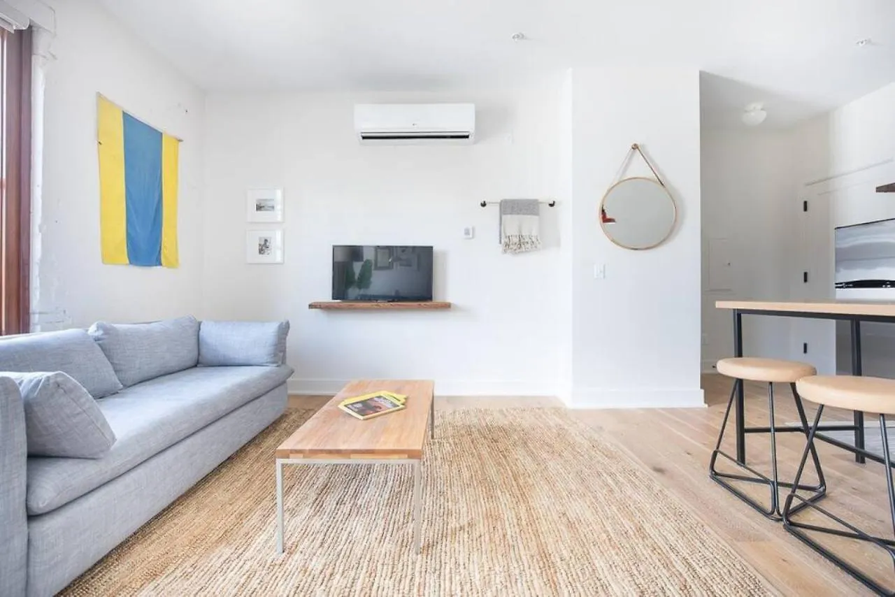 2br In Downtown Holiday home