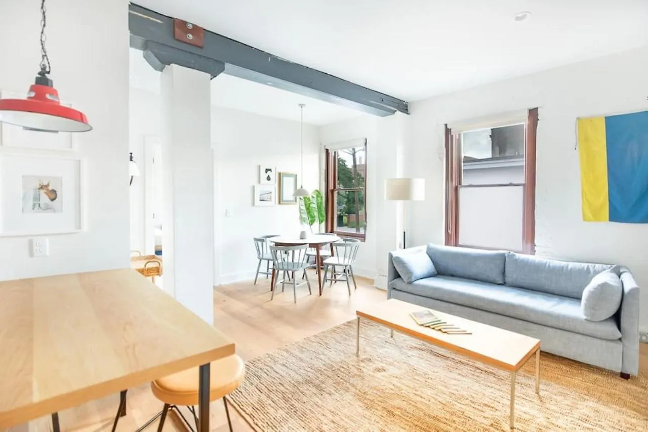 Holiday home Spacious 2 Bedroom In Downtown