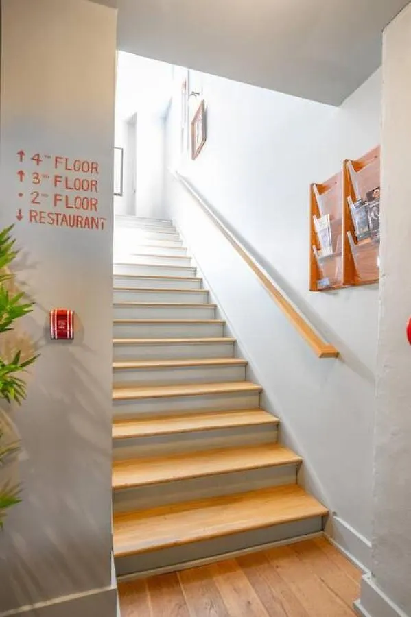 2br In Downtown *