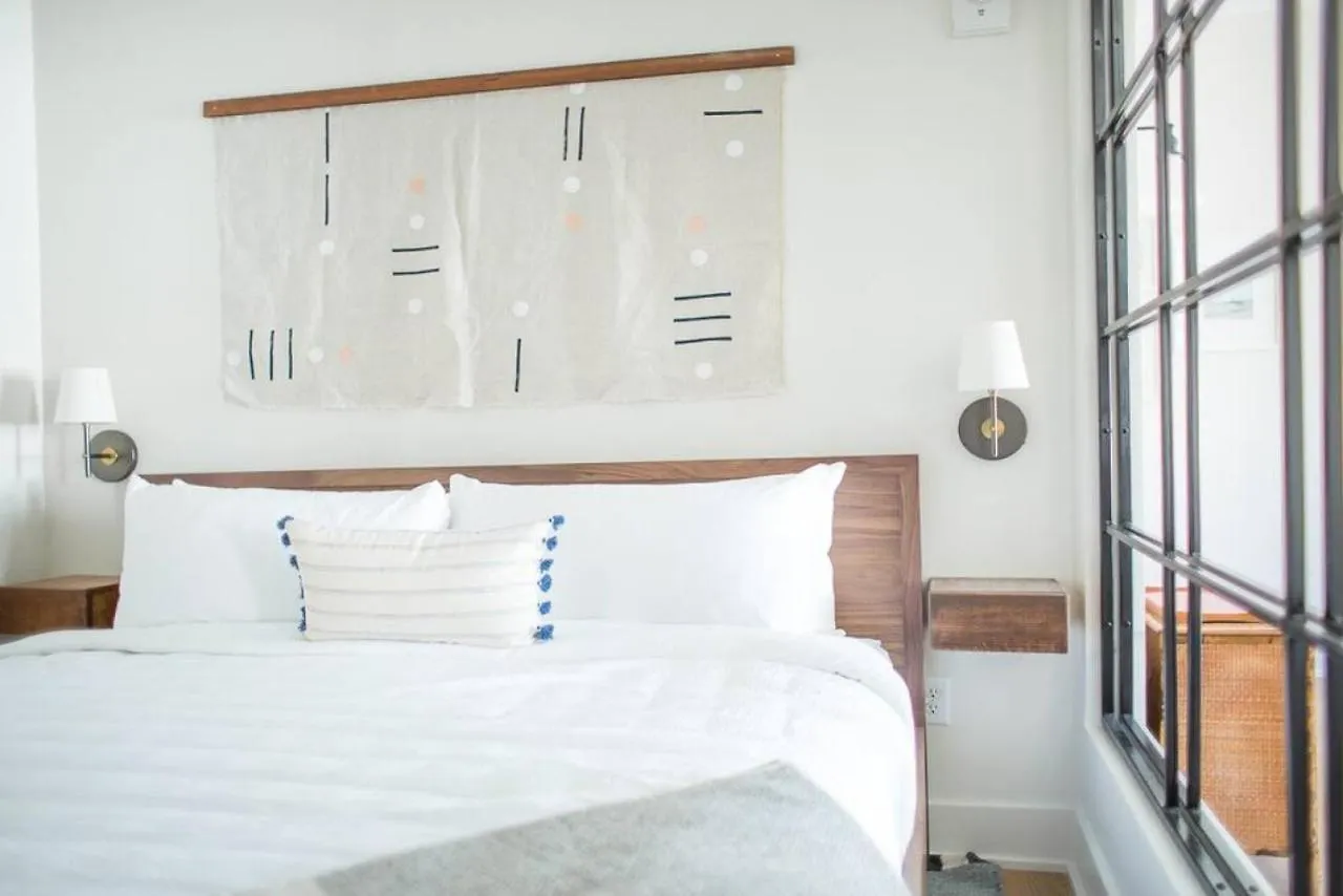 Roomy Hip 2br In