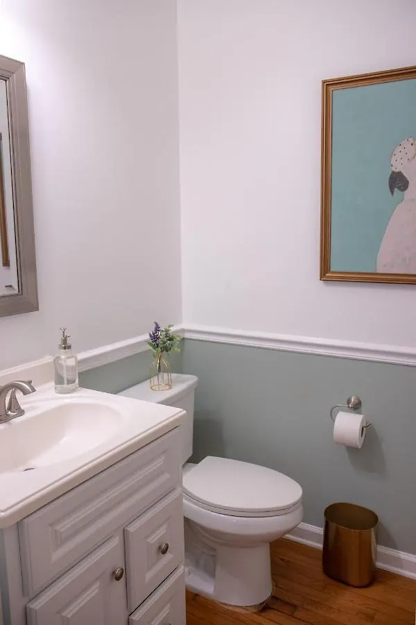 Nature House - Large, Stylish In * Savannah