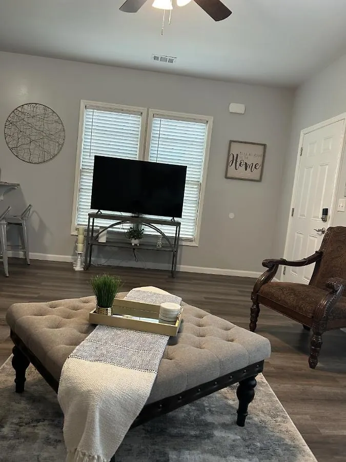Apartment Favored Savannah