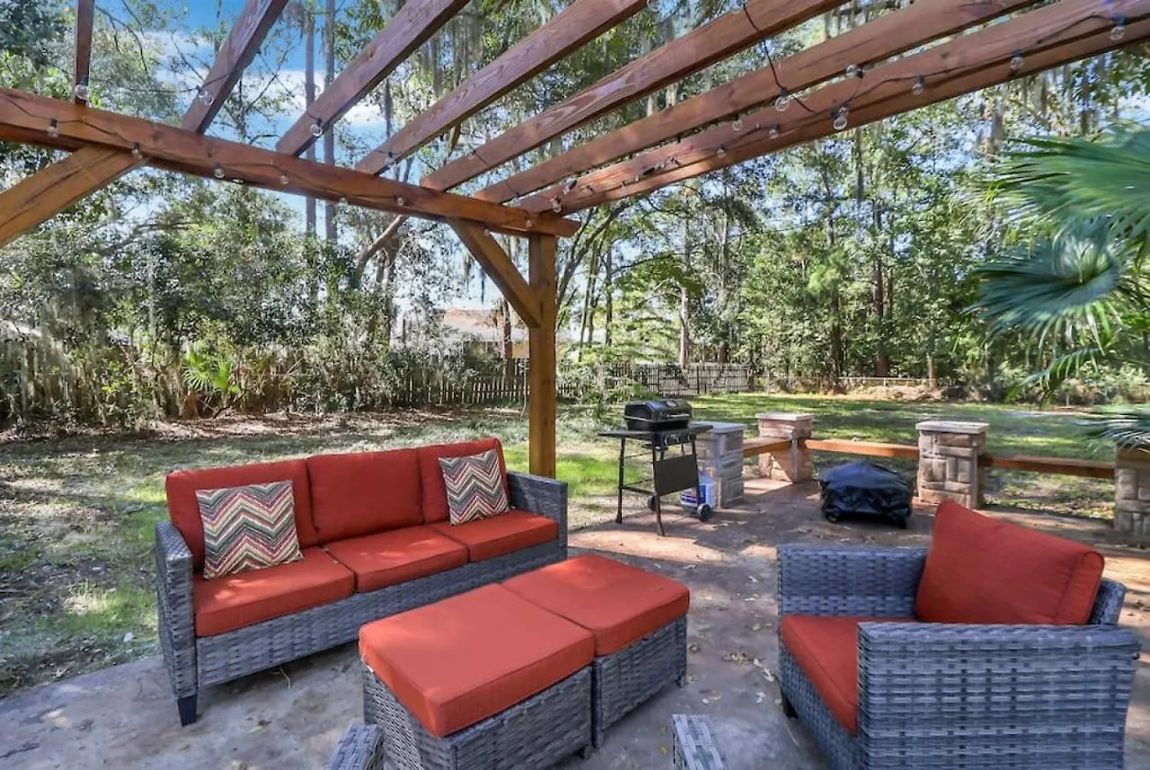 Holiday home Luxury Retreat Heated Pool And Pet Friendly