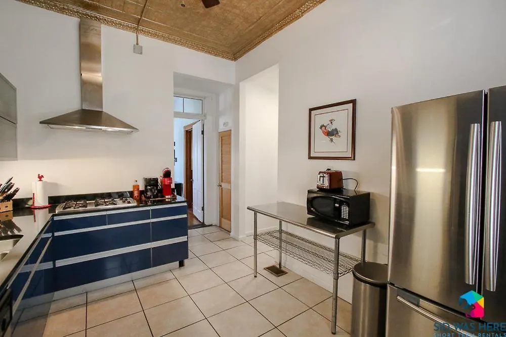 Victorian Getaway Close To Forsyth Park Pets Holiday home *