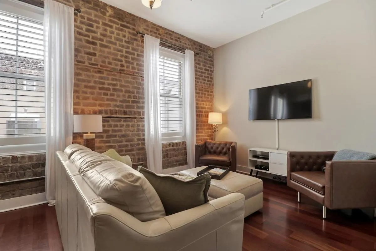 Downtown Loft- Steps Away From Plant Riverside! * Savannah