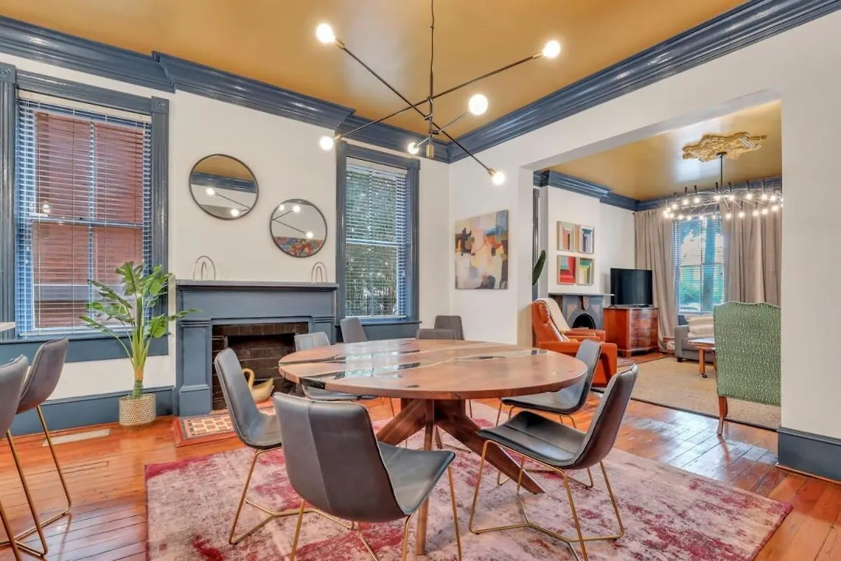 Holiday home The Palm House-downtown Private Patio Luxury *
