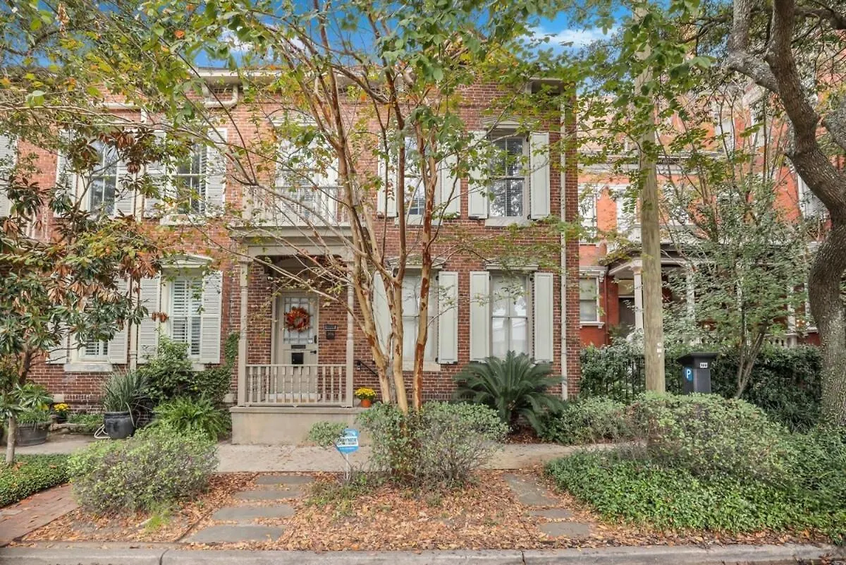 The Palm House-downtown Private Patio Luxury Holiday home Savannah