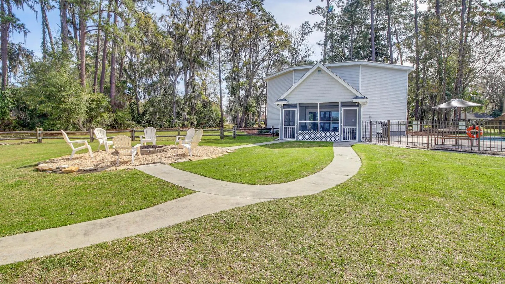 Riverfront Getaway With Pool And Dock! * Savannah