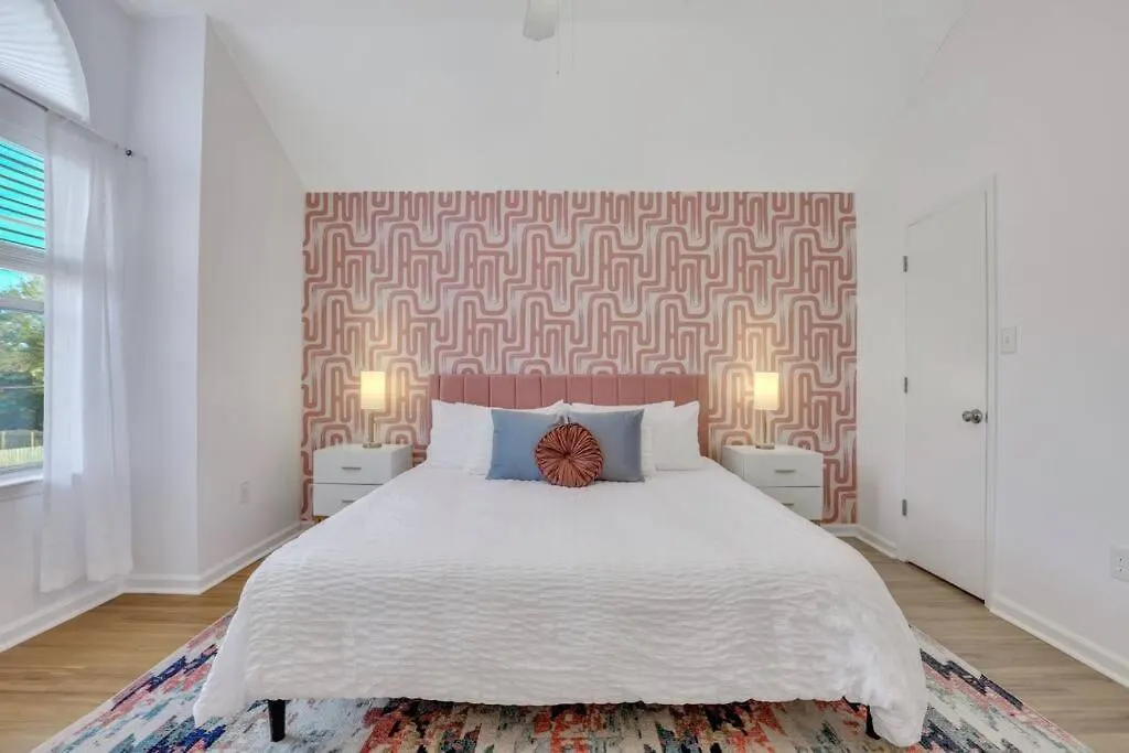 Apartment The Dream House: 3 Bed 3 Bath