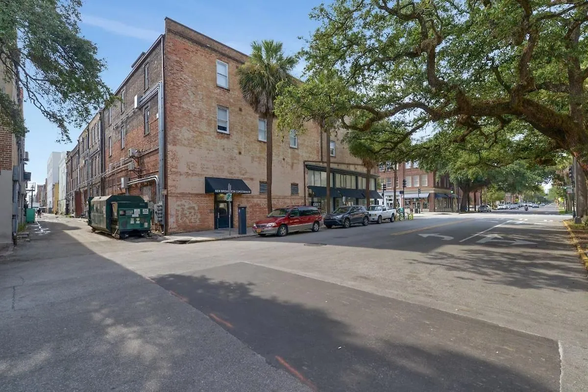 Broughton Street - Steps To Everything Apartment *