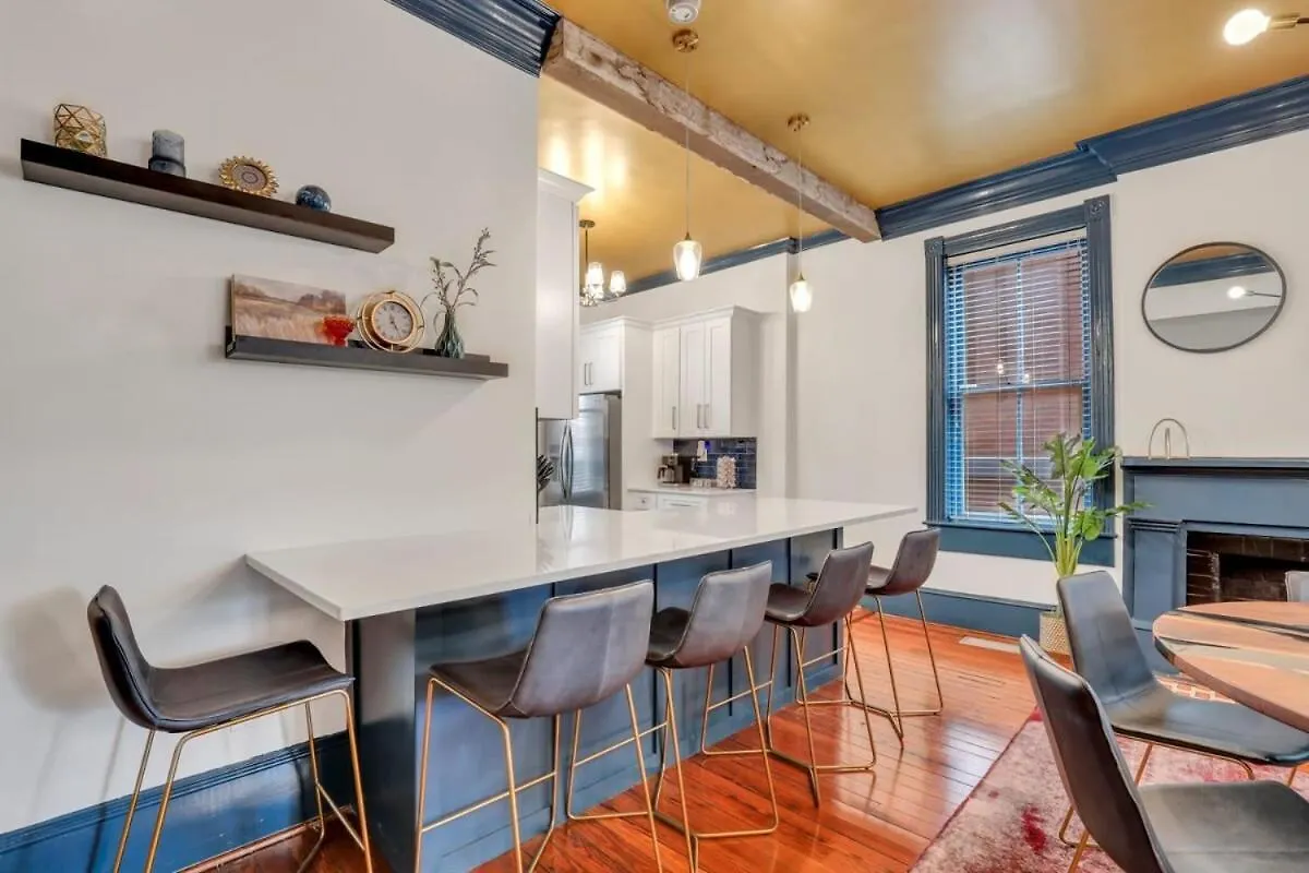 The Palm House-downtown Private Patio Luxury * Savannah