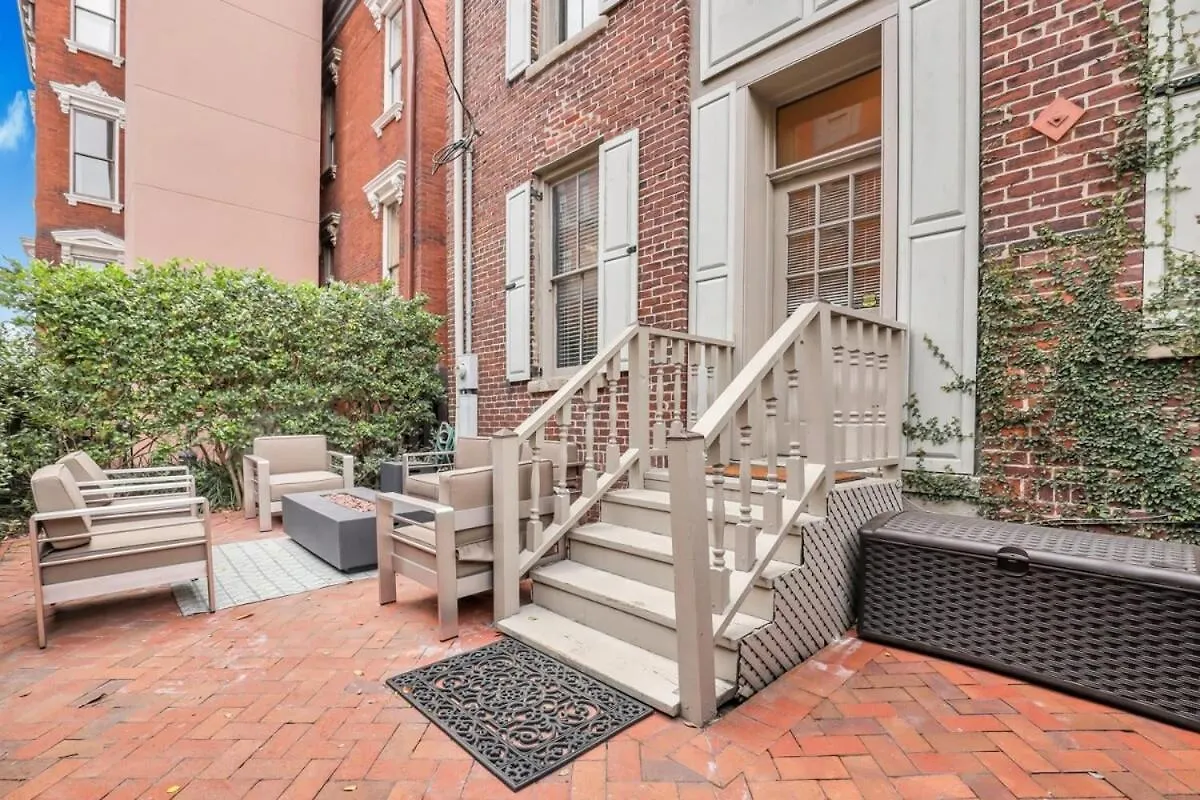 Holiday home The Palm House-downtown Private Patio Luxury *
