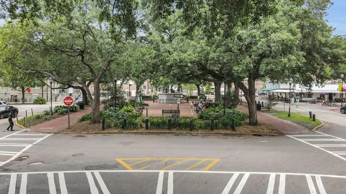 Old Towne Loft On Broughton -steps To Market Savannah
