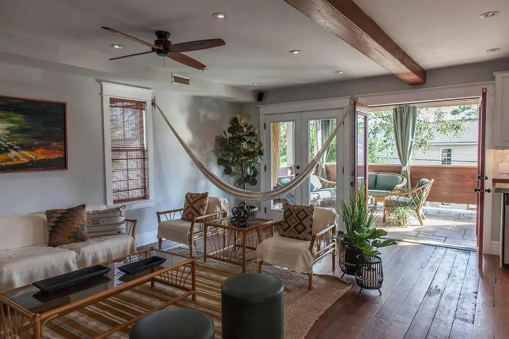 Roof Terrace Oasis * Savannah