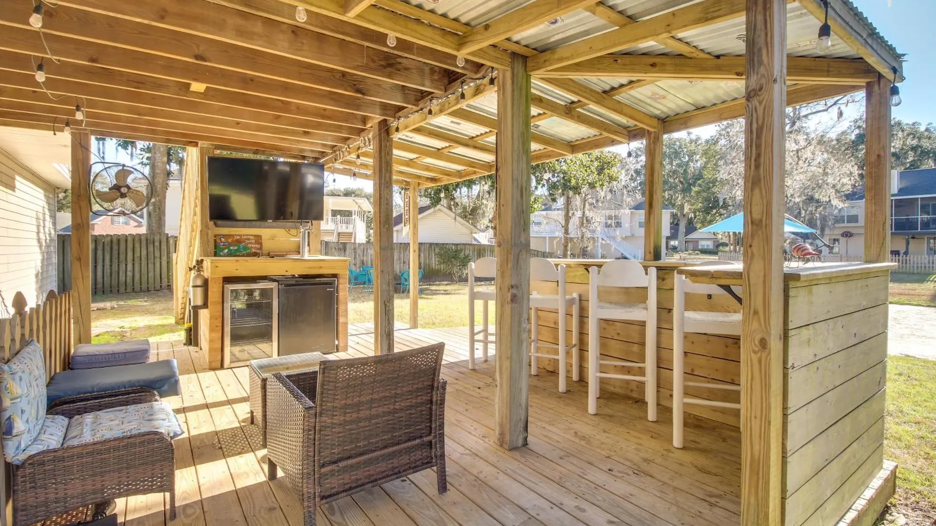 Inviting Vacation With Game Room! *