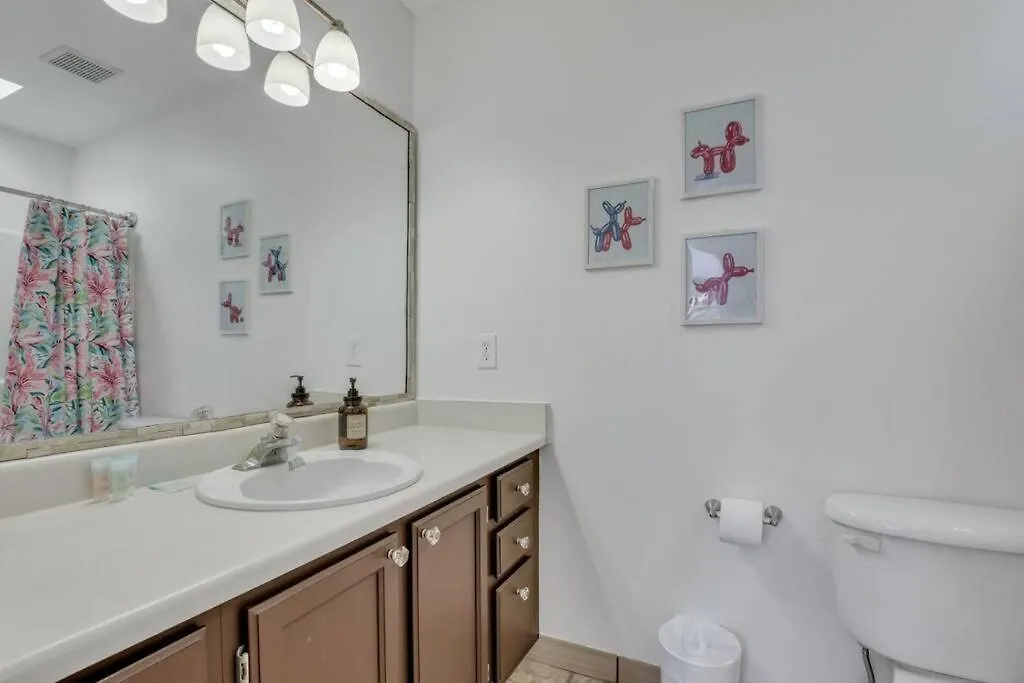 The Dream House: 3 Bed 3 Bath Apartment Savannah